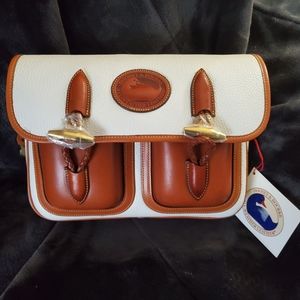 NWT- Dooney and Bourke Medium Double Pocket Outback